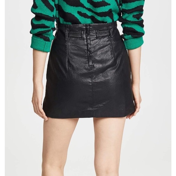 Free People Payton Paperbag Black Faux Leather Textured Mini Skirt, Size 2 - Picture 4 of 10